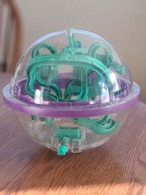 Superplexus 3D Maze Ball Game.- Money Maze Bank